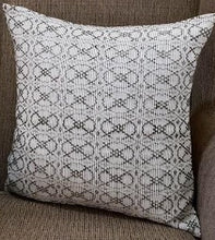 Load image into Gallery viewer, CUSHION COVER | TINUMBALITIAN | BINETWAGAN WEAVES