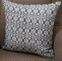 Load image into Gallery viewer, CUSHION COVER | TINUMBALITIAN | BINETWAGAN WEAVES
