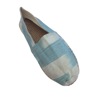 CAELA| flats | ikat design