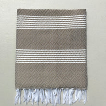 Load image into Gallery viewer, TOWEL/ STRIPED
