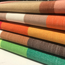 Load image into Gallery viewer, PLACEMATS IN STRIPED
