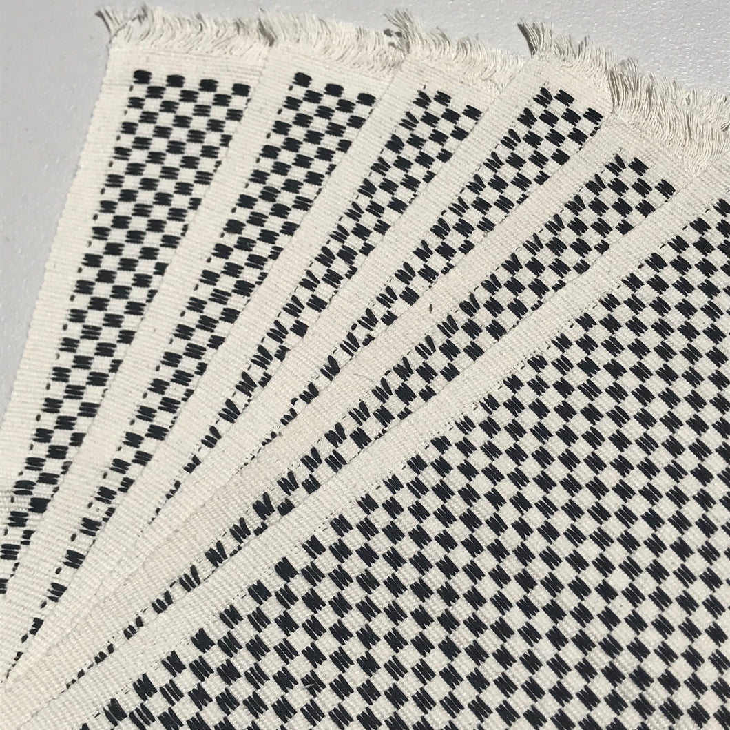 CHECKERED PLACEMATS