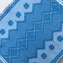 Load image into Gallery viewer, PLACEMATS IN PINILIAN WEAVE

