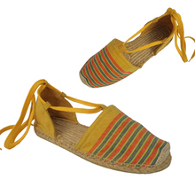 Load image into Gallery viewer, PIA| flats | striped designs
