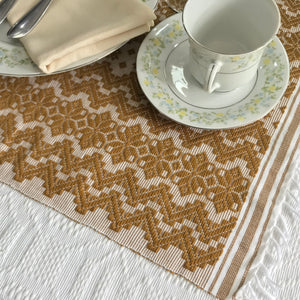 PLACEMATS IN PINILIAN WEAVE